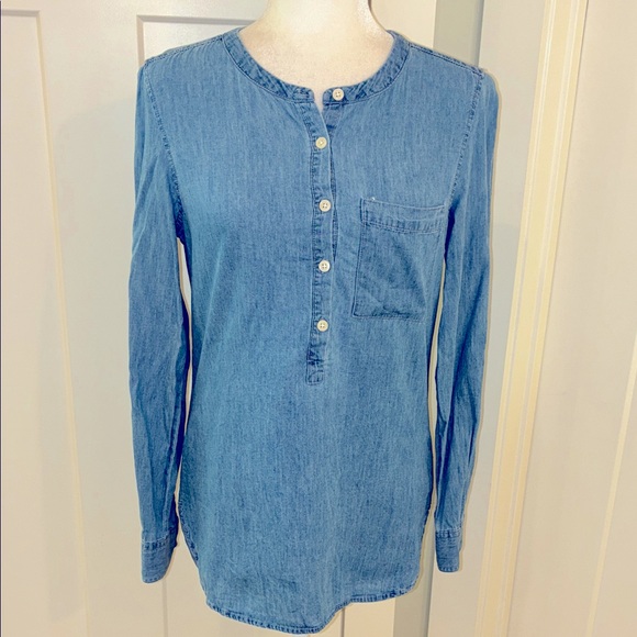 Per Se Chambray Top - Picture 1 of 6